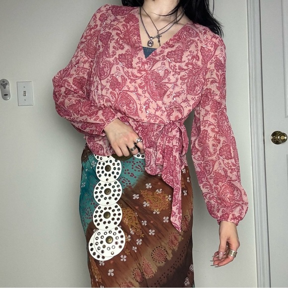 Express Paisley Wrap Front Tie Light Pink Top XS - Picture 2 of 4